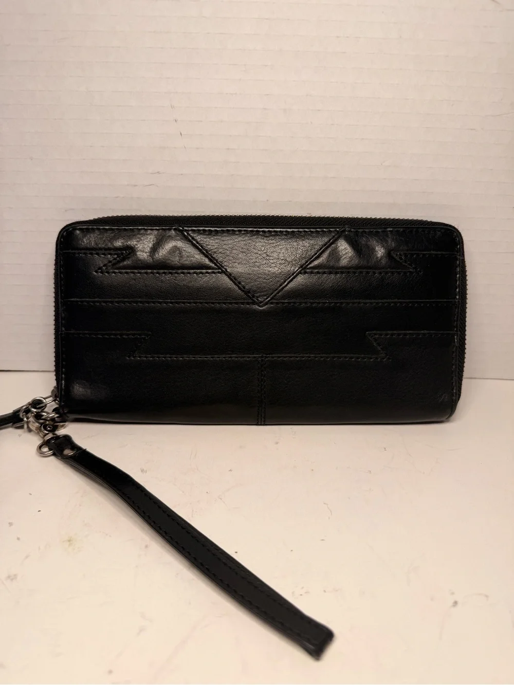 Lucky Brand Genuine Leather Black Zip-Around Wristlet Wallet
